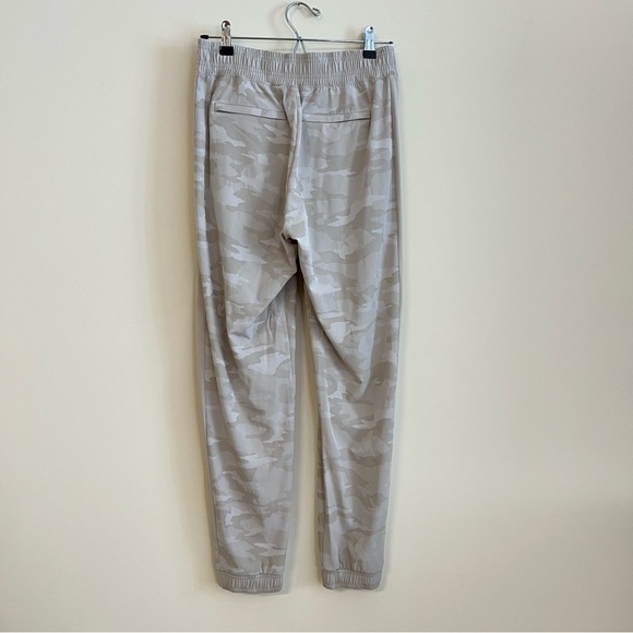 Athleta Brooklyn Camo Jogger - Picture 5 of 9